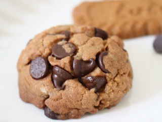 Cookies à la pâte à spéculoos et pépites de chocolat noir