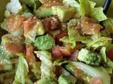 Envie de salade #9 / Salade au samon fumé et avocat, à la vinaigrette à la sauce de soja et graines de sésame