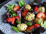 Salade de fraises & chevre frais pistache
