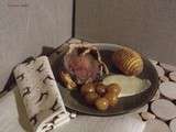 Rôti de chevreuil en croûte sauce foie gras et ses pommes suédoises