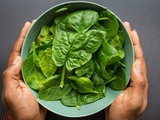 Comment cuire des épinards frais sans faire de bouillie
