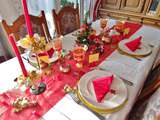 Table de Noël rouge et or