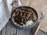 Aubergines laquées au sésame, sauce soja et miel