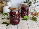 Bocaux de cerises à l’eau de vie