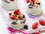 Frozen Yogurt à la Banane, aux Fruits Rouges & Country Crisp Fraise de Jordans