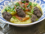 Batata marka beida bel kefta- ragoût de pommes de terre sauce blanche du terroir bônois a la kefta de viande d'agneau