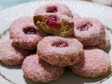 Biscuits sablés roses fondants à la gelée de grenades - fleur d'oranger -cannelle et noix de coco