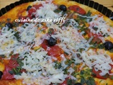 Grosse pizza aux anchois - tomates fraîches et gruyere