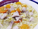 Makarouna bayda jéria- soupe de pâtes sauce blanche au poulet et carottes