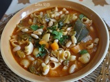 Minestrone de maman-soupe de haricots blancs aux legumes