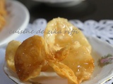 Msamnettes wednaynes el kadi ou papillon- gâteaux traditionnels frits - oreillettes au miel