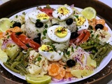 Salade composée et variée- riz- légumes de saison aux œufs durs et mayonnaise