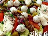 Salade estivale aux œufs de cailles- légumes de saison et brousse maison