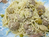 Spaghettis aux boulettes- champignons- petits pois et olives vertes en sauce blanche façon grand-mère