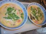 Soupe thaie au poulet et lait de coco