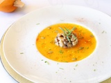 Velouté de Citrouilles aux épices, huile de truffe et herbes