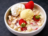 Eton mess revisité avec sa boule de vanille