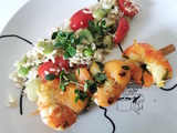 Mini brochettes de gambas au melon et salade de riz et fèves bien parfumées