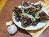 Salade chaude aux artichauts vinaigrette a l'ail ( torchi karnoun )