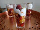 Verrines de fruits / fraises oranges kiwis et chantilly