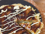 Okonomiyaki, la drôle de pizza japonaise