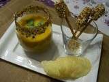 Crème de Potiron , mini-brochettes de foie gras , tuiles de parmesan