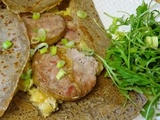 Galette sarrasin à l'andouille de Vire et fondue de poireaux et pommes