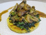 Galettes de polenta aux blettes et aux champignons sauce au Pineau rouge