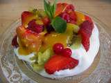 Pavlova aux fruits rouges et kiwi coulis aux fruits exotiques