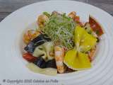 Salade de Farfalle aux crevettes, tomates confites, pignons et feta
