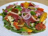 Salade de haricots verts et fenouil, magret fumé, Tomme de montagne, tomates cerises et croûtons, vinaigrette à l'ancienne