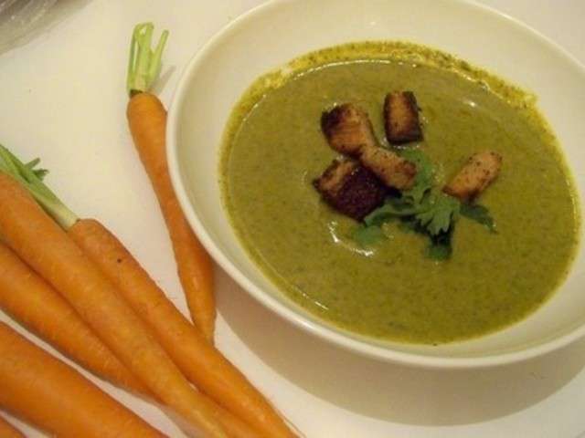 Les Meilleures Recettes de Soupe aux fanes de carottes