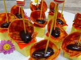 Tapas de polenta à l'origan, chorizo de Bellotta piquillos et olives de Kalamata en amuse-bouche