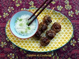Brochettes de boulettes, sauce soja piquillos