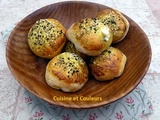 Petits pains au zaatar, curcuma et féta de Sami Tamimi