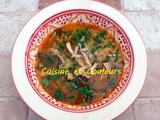 Soupe de poulet pimentée à la menthe et à la semoule (Maroc)
