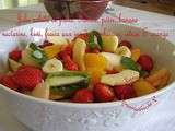 Salade de fruits Pomme, poire, orange, banane, nectarine, kiwi, fraise aux jus de cranberries, citron & orange