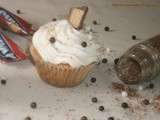 Cupcakes kit-kat et glaçage chocolat blanc/chantilly