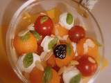Méli-mélo salade billes de tomates, melon, mozza et basilic
