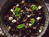 Salade composée haricots noirs, feta et menthe fraîche