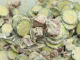 Salade de courgettes croquantes au reste de rôti