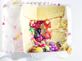 Gâteau surprise : le pinata cake