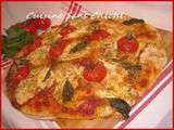 Pizza tomate, mozzarella, basilic
