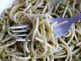 Spaghetti à la courgette et pesto de basilic