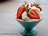 Coupes de fraises à la crème anglaise