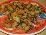 Pommes de terre dorées à l'ail, oignons et persil