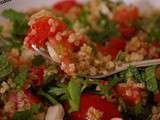 Salade de quinoa au persil, menthe et tomates