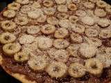 Pizza dessert: chocolat banane noix de coco