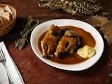 Cailles au four : recette dorée et accompagnement poires rôties
