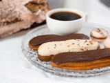 Eclair au chocolat maison : pâte à choux, crème et glaçage